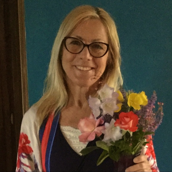 Meet Your Stylist, Lisa - Picture 12 of 12